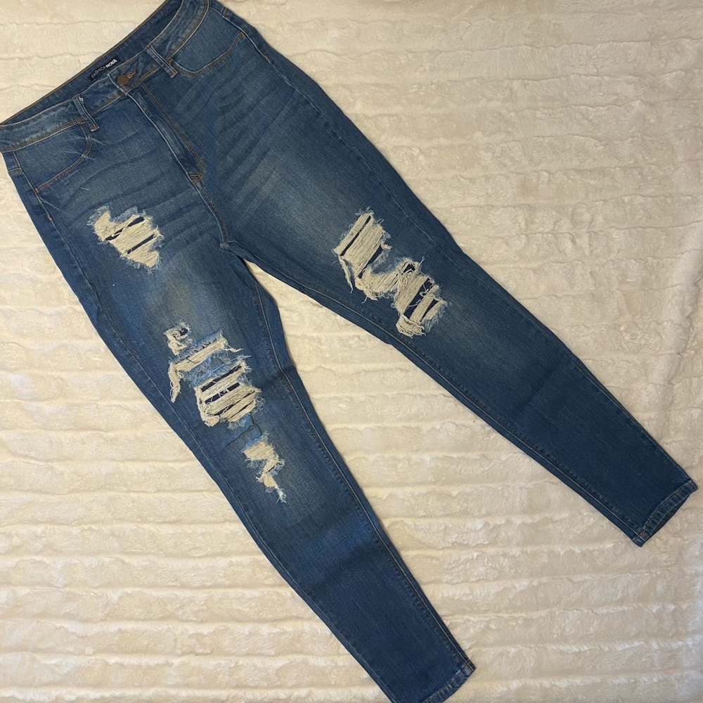 FashionNova  Distressed High-Rise Skinny Jeans